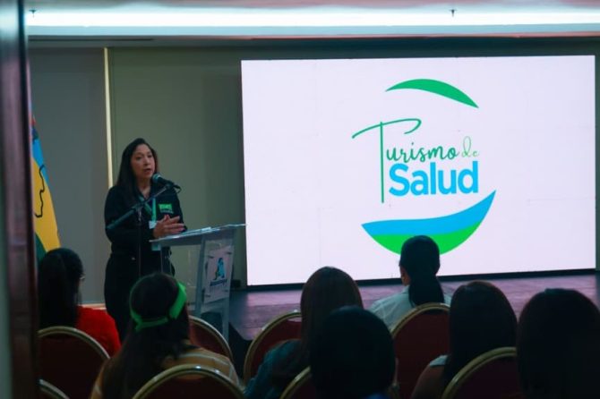 Clínicas Colina estuvo presente en la Feria de Turismo Anzoátegui 2025